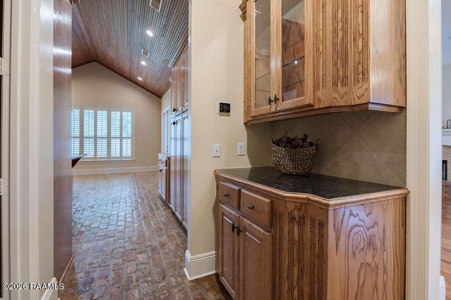 209 Belle Maison Drive, Lafayette, LA 70506