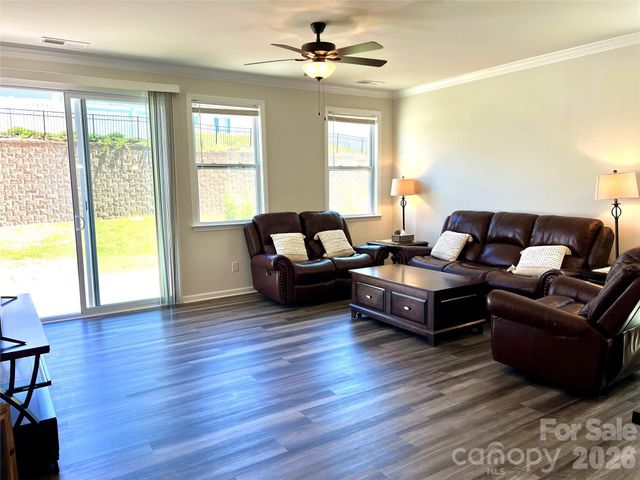6629 Meridale Forest Drive, Charlotte, NC 28269