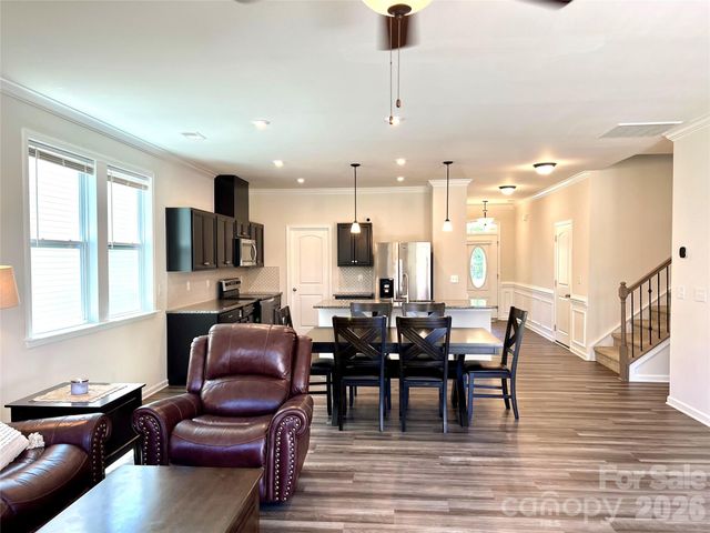 6629 Meridale Forest Drive, Charlotte, NC 28269