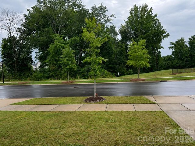 6629 Meridale Forest Drive, Charlotte, NC 28269