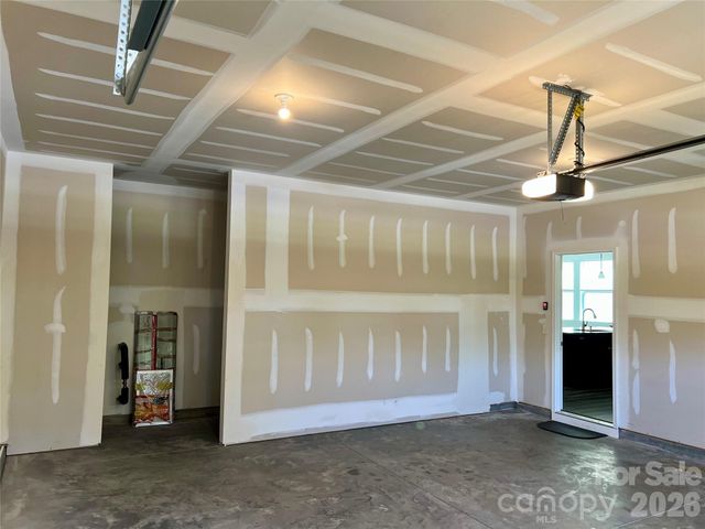 6629 Meridale Forest Drive, Charlotte, NC 28269
