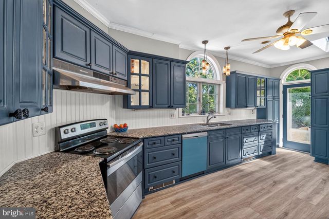 121 FOREST AVE, Catonsville, MD 21228