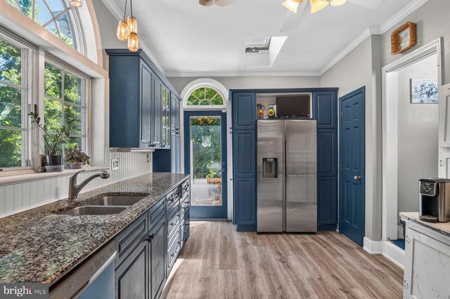 121 FOREST AVE, Catonsville, MD 21228