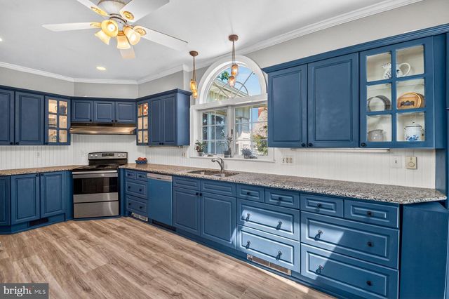 121 FOREST AVE, Catonsville, MD 21228