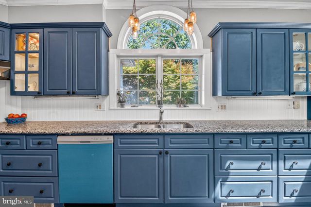 121 FOREST AVE, Catonsville, MD 21228