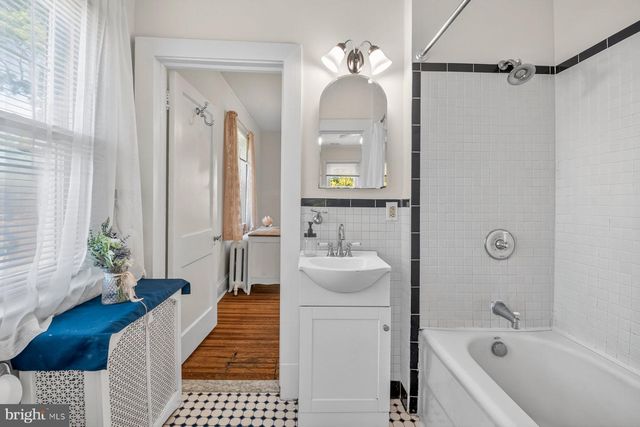 121 FOREST AVE, Catonsville, MD 21228