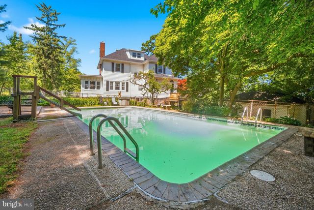 121 FOREST AVE, Catonsville, MD 21228
