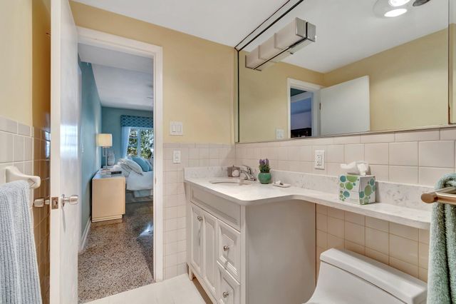 2711 S Ocean Boulevard 0020, Highland Beach, FL 33487