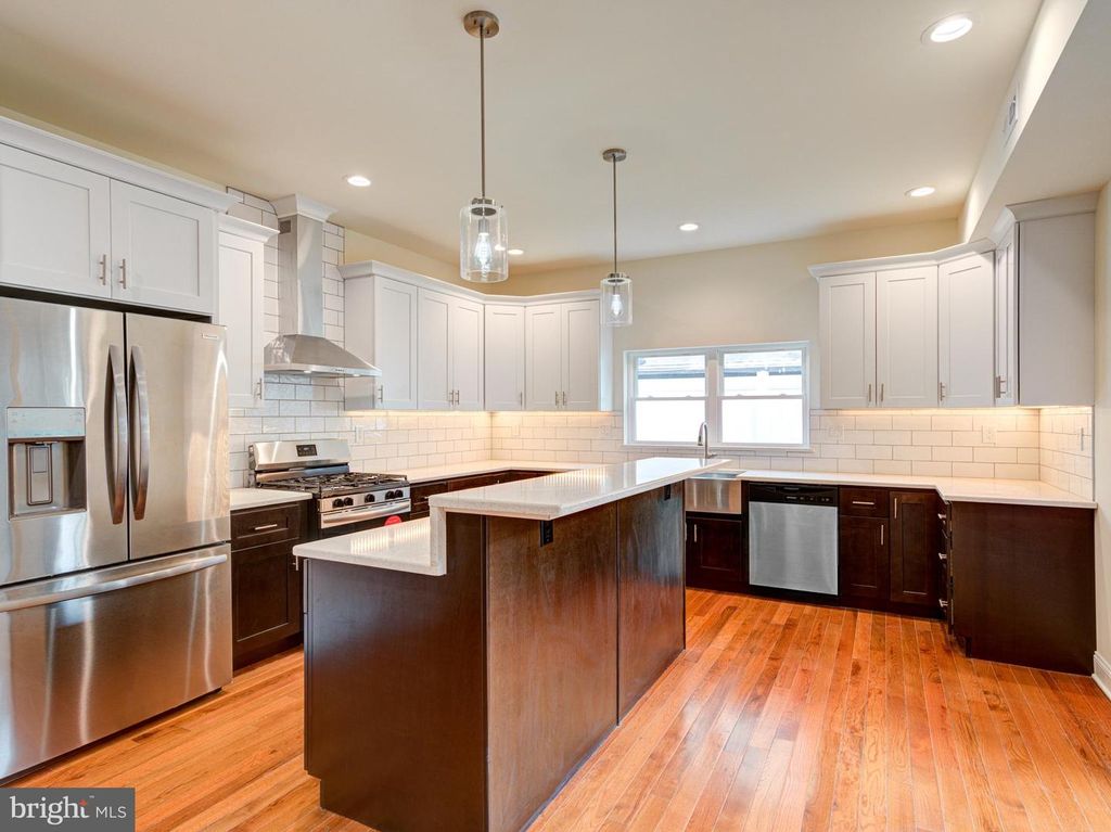 2127 E FIRTH ST, PHILADELPHIA, PA 19125 — photo 5