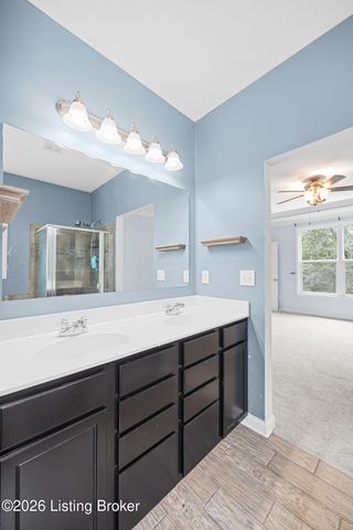 12528 Deer Lake Ln, Louisville, KY 40299