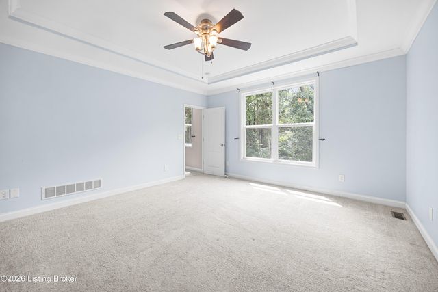 12528 Deer Lake Ln, Louisville, KY 40299