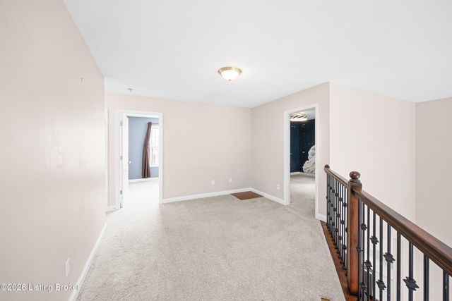 12528 Deer Lake Ln, Louisville, KY 40299