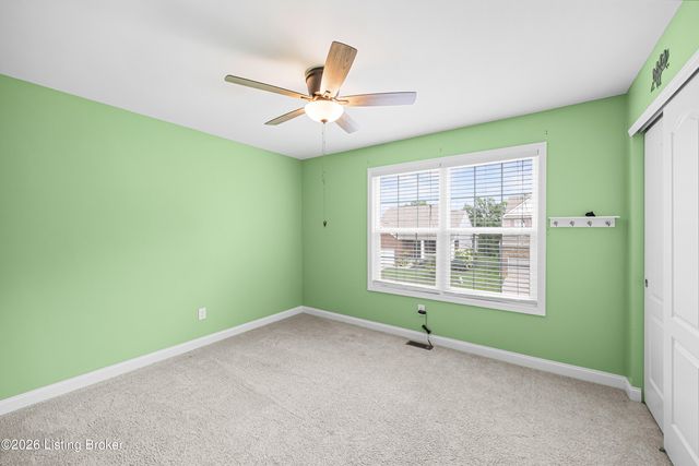 12528 Deer Lake Ln, Louisville, KY 40299