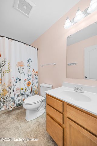 12528 Deer Lake Ln, Louisville, KY 40299