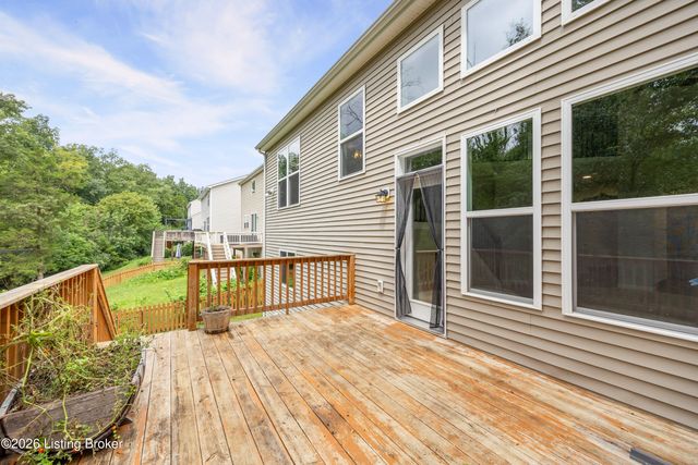 12528 Deer Lake Ln, Louisville, KY 40299