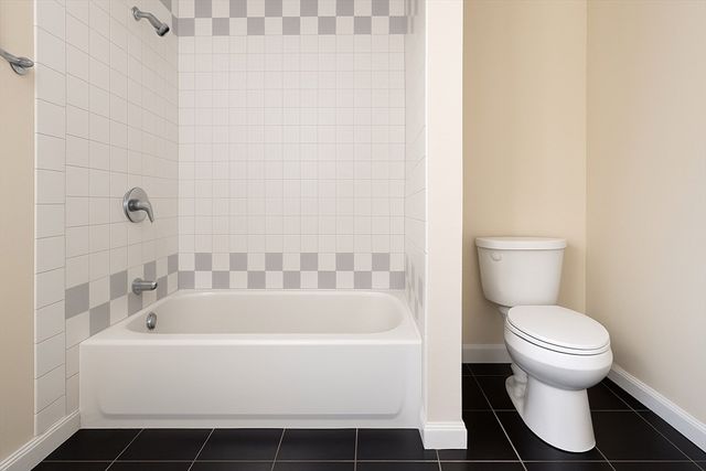 65 School St, Gardner, MA 01436