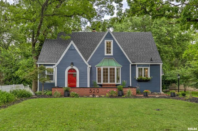 520 FONDULAC Drive, East Peoria, IL 61611