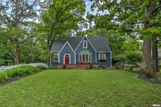 520 FONDULAC Drive, East Peoria, IL 61611