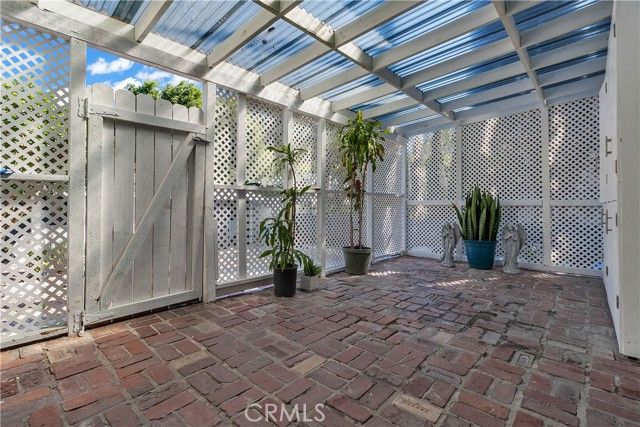 1434 N Genesee Avenue, Los Angeles, CA 90046