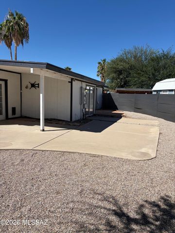6832 N Autumn Place, Tucson, AZ 85741