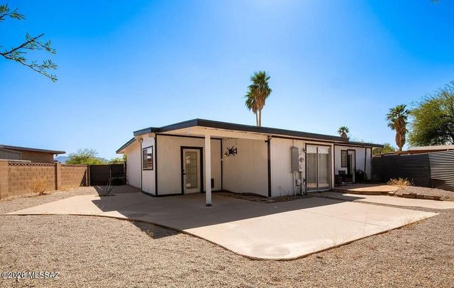 6832 N Autumn Place, Tucson, AZ 85741