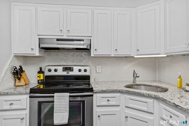 22 Radio Place 8, Stamford, CT 06906