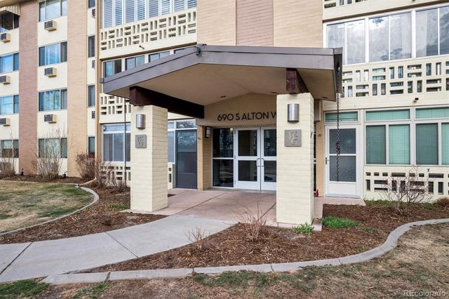 690 S Alton Way 6C, Denver, CO 80247