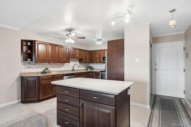 690 S Alton Way 6C, Denver, CO 80247
