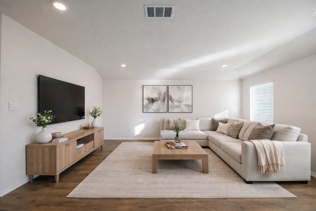 1324 Stuarts Forest Drive, Denton, TX 76207