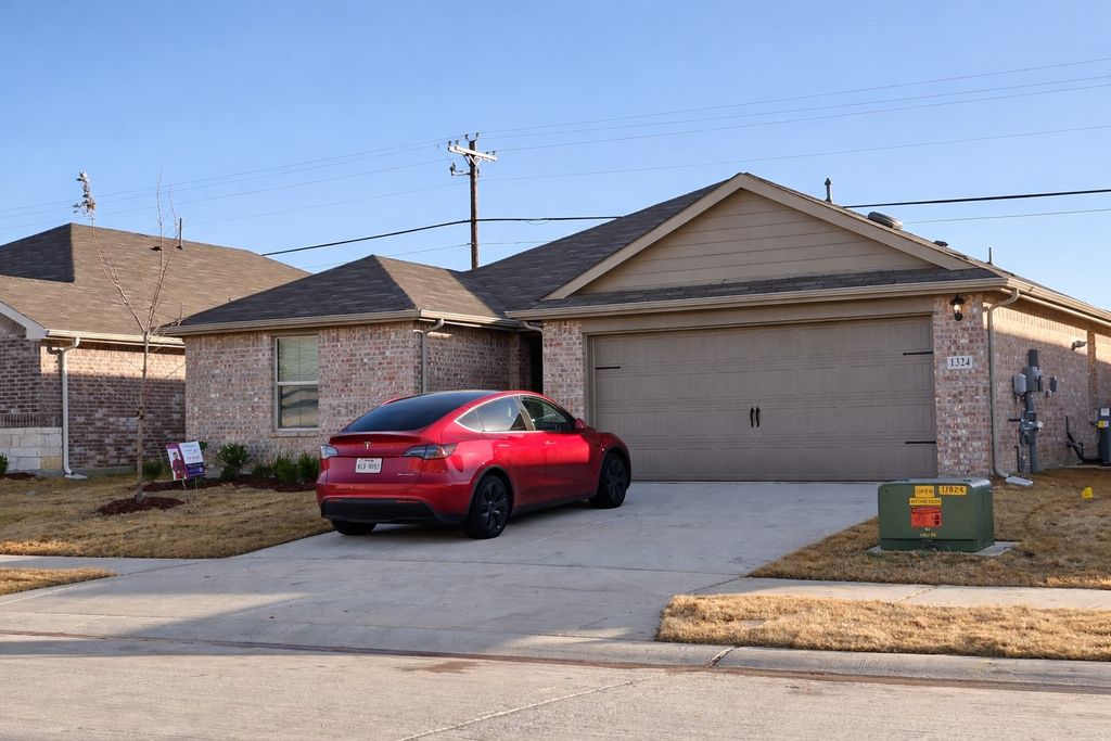 1324 Stuarts Forest Drive, Denton, TX 76207