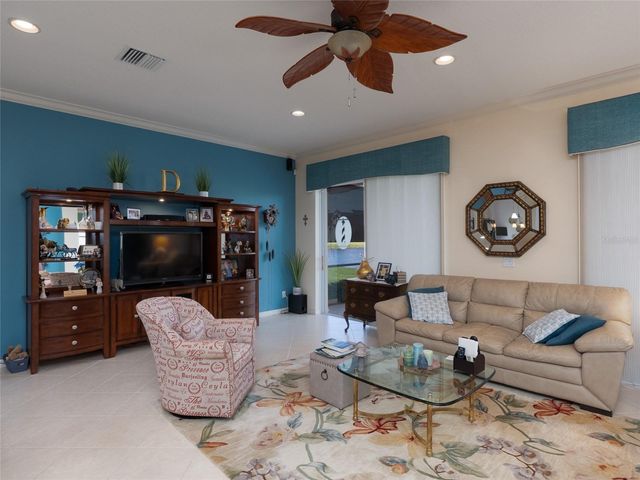 6725 41ST STREET CIRCLE E, Sarasota, FL 34243