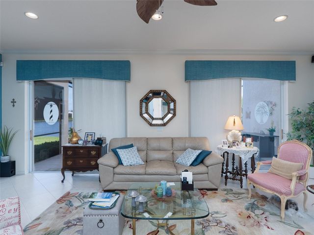 6725 41ST STREET CIRCLE E, Sarasota, FL 34243