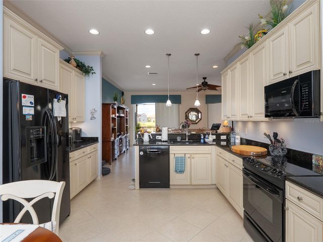 6725 41ST STREET CIRCLE E, Sarasota, FL 34243