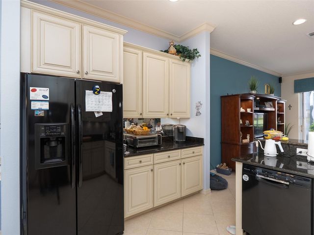 6725 41ST STREET CIRCLE E, Sarasota, FL 34243