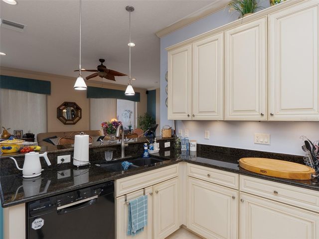 6725 41ST STREET CIRCLE E, Sarasota, FL 34243