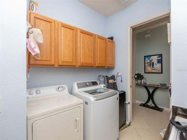 6725 41ST STREET CIRCLE E, Sarasota, FL 34243