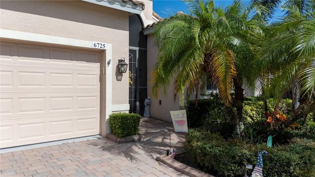 6725 41ST STREET CIRCLE E, Sarasota, FL 34243