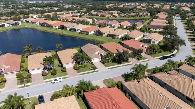 6725 41ST STREET CIRCLE E, Sarasota, FL 34243