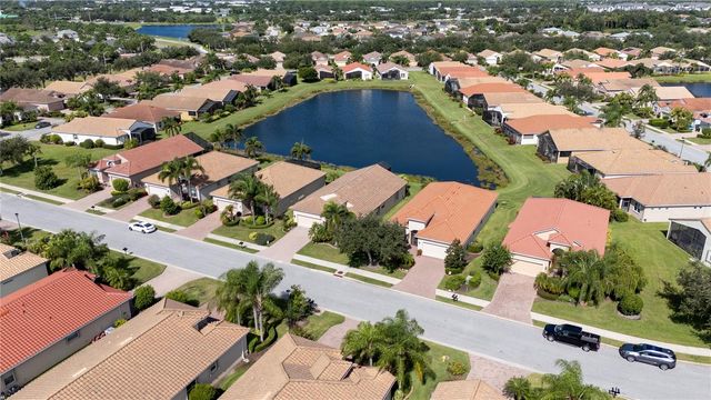 6725 41ST STREET CIRCLE E, Sarasota, FL 34243
