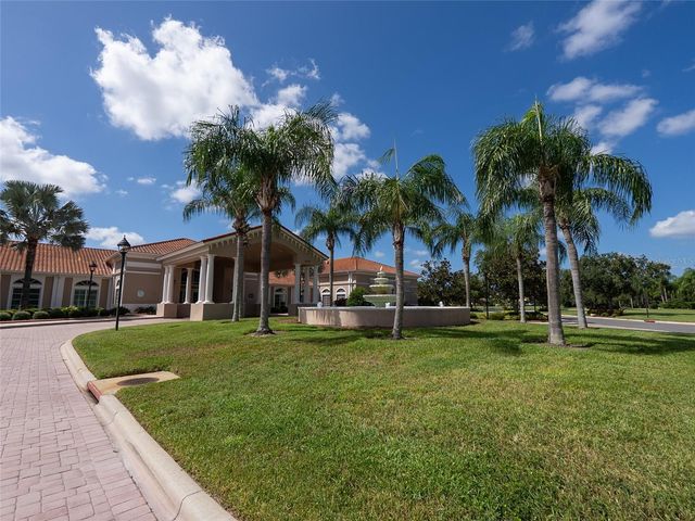 6725 41ST STREET CIRCLE E, Sarasota, FL 34243