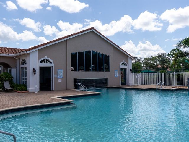 6725 41ST STREET CIRCLE E, Sarasota, FL 34243