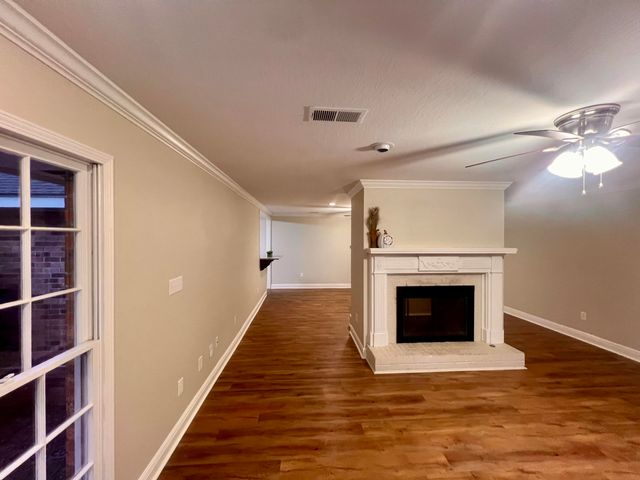 101 Tall Pines Dr., Hattiesburg, MS 39402