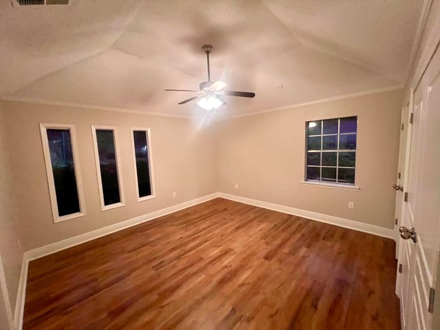 101 Tall Pines Dr., Hattiesburg, MS 39402