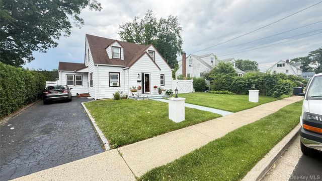 706 Partridge Avenue, West Hempstead, NY 11552