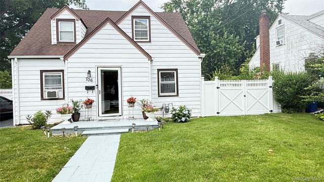706 Partridge Avenue, West Hempstead, NY 11552