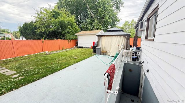 706 Partridge Avenue, West Hempstead, NY 11552