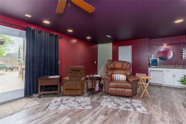 6716 E 65th Street, Tulsa, OK 74133