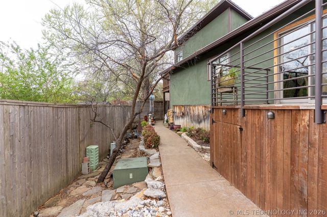 6716 E 65th Street, Tulsa, OK 74133