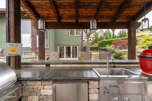 6716 E 65th Street, Tulsa, OK 74133