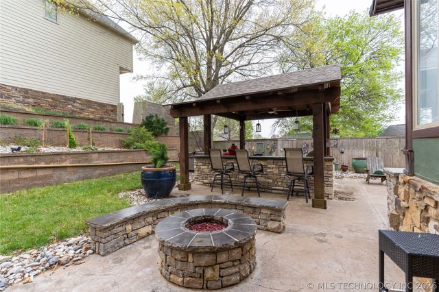 6716 E 65th Street, Tulsa, OK 74133